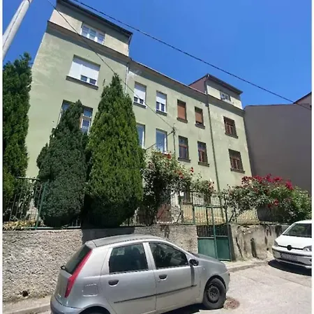 Modern Near The Center